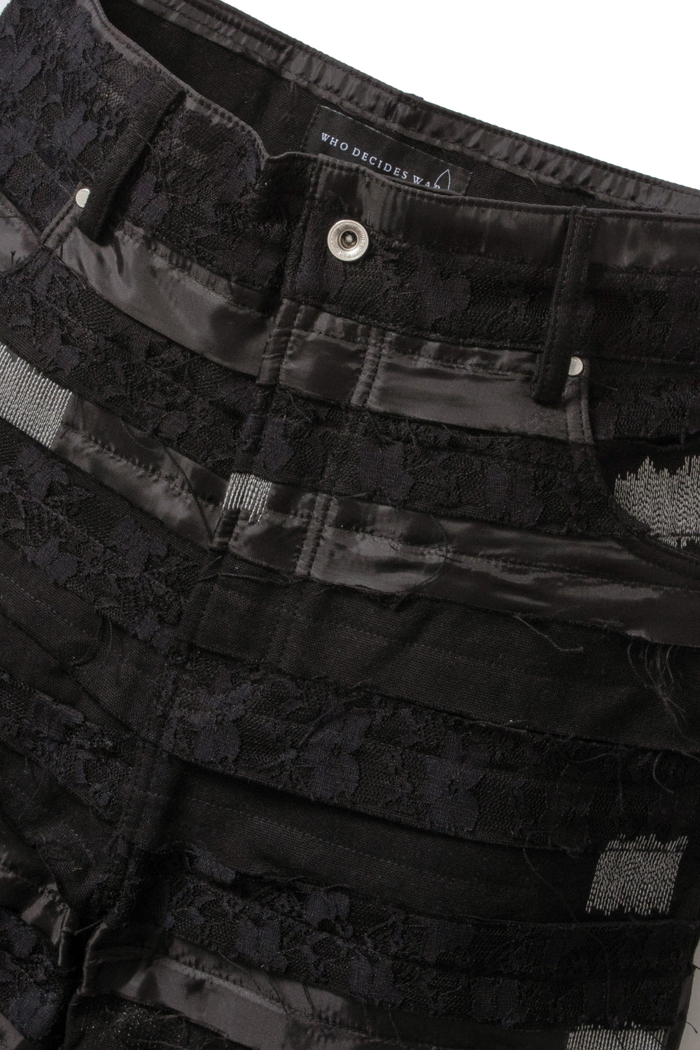 INTERWOVEN SHORTS