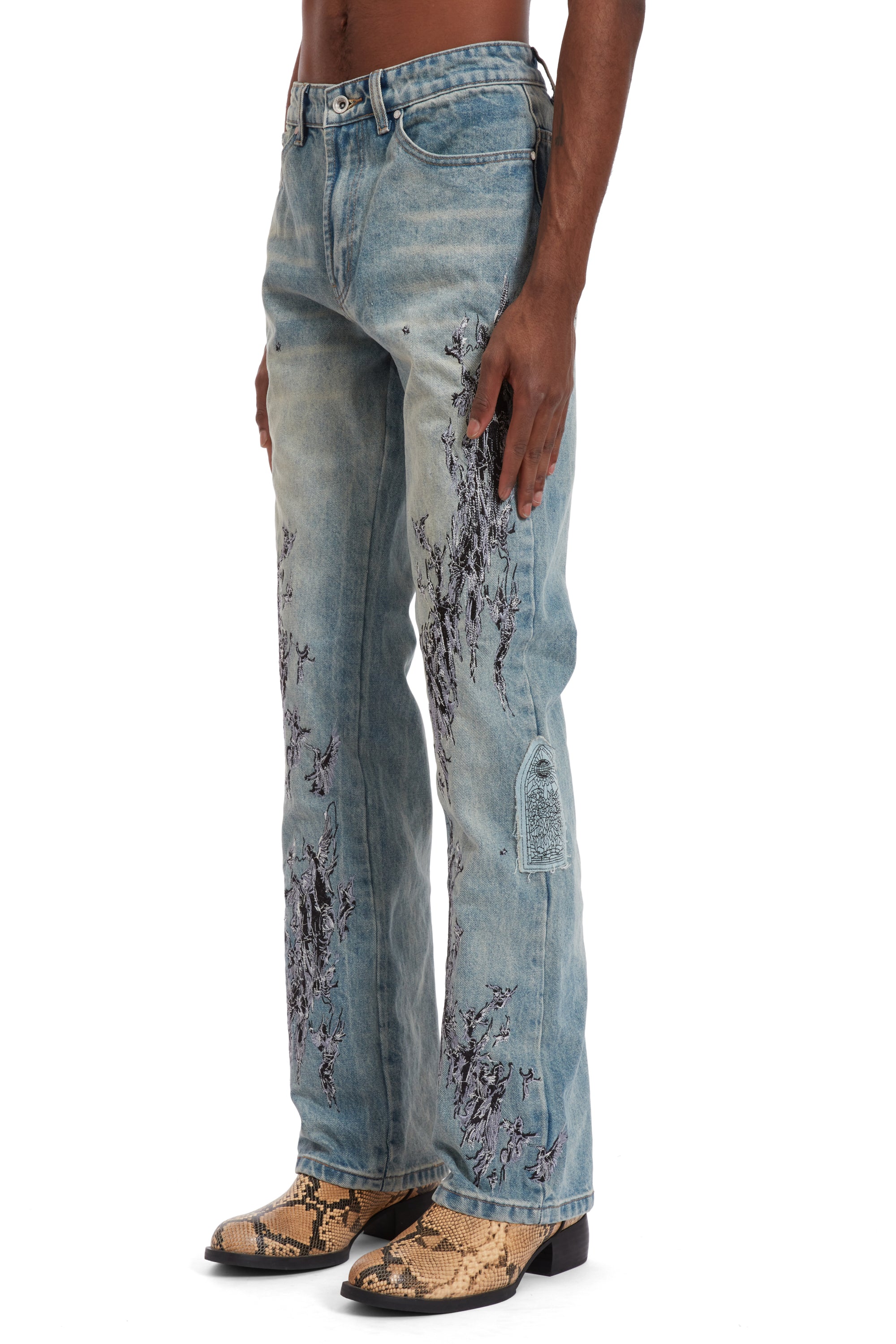 SCRATCHED DENIM