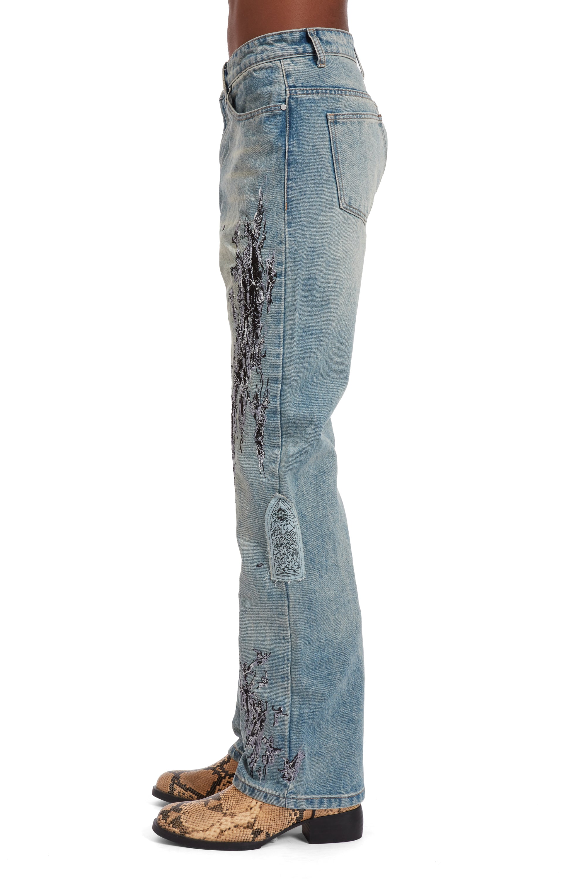 SCRATCHED DENIM