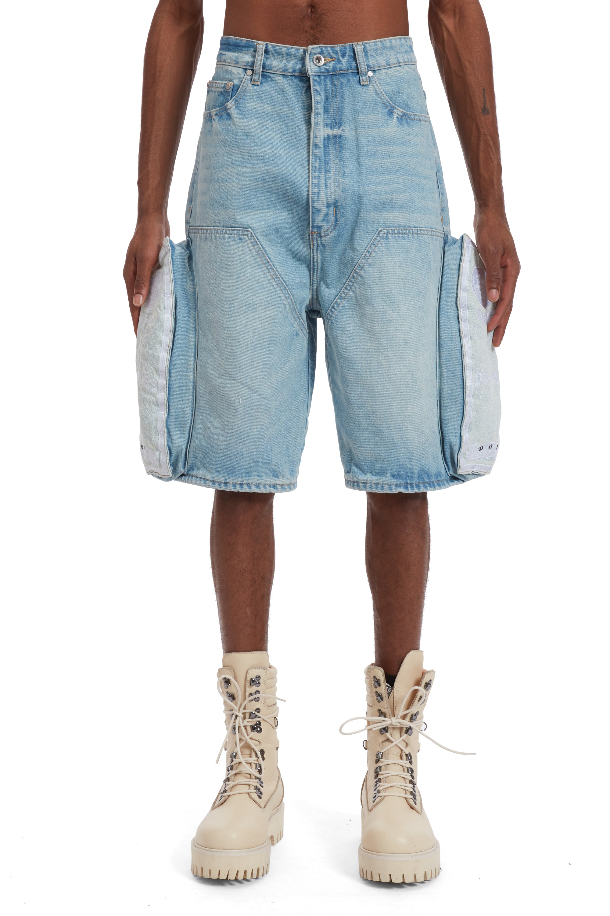 SIDE EMBROIDERY SHORT
