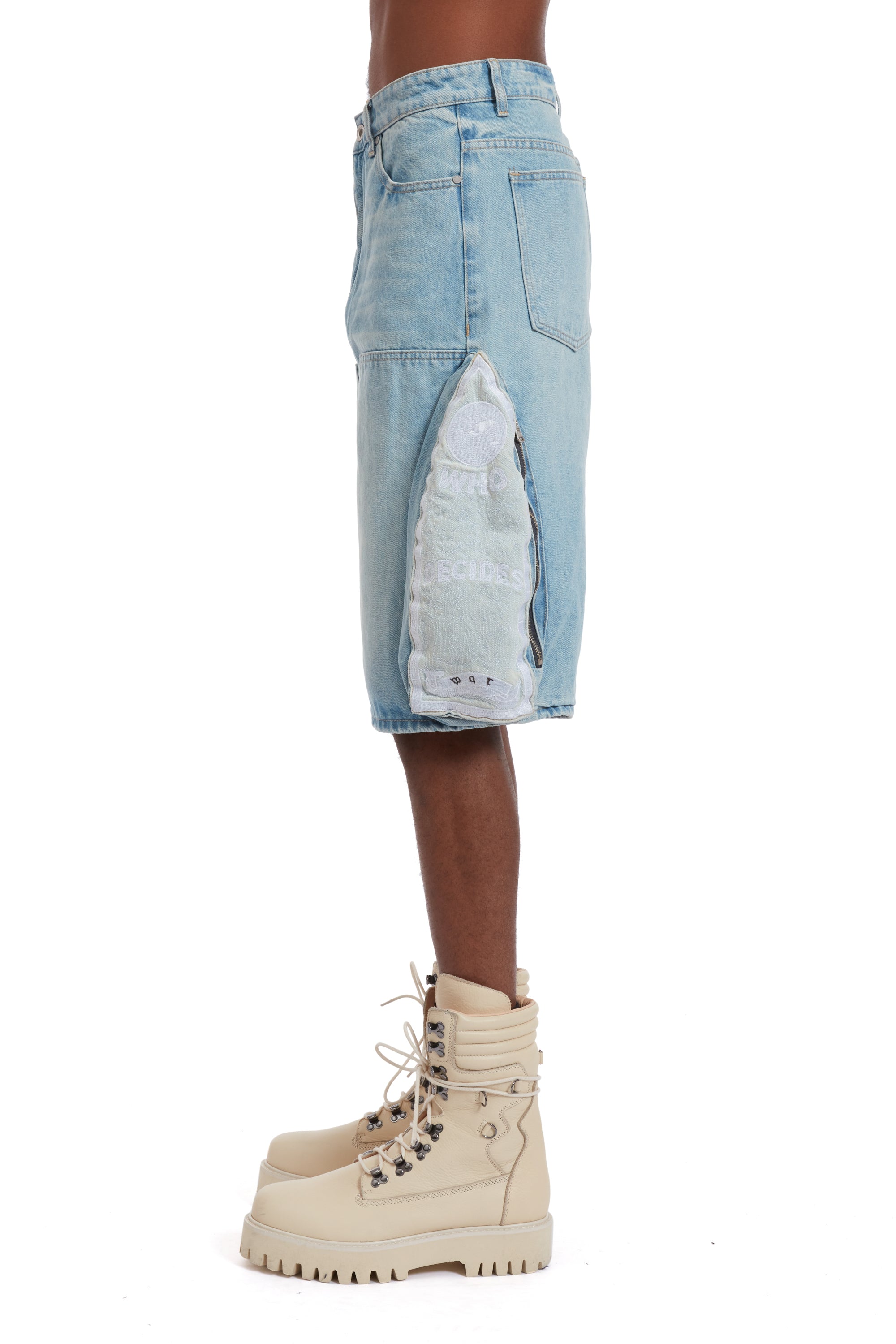 SIDE EMBROIDERY SHORT
