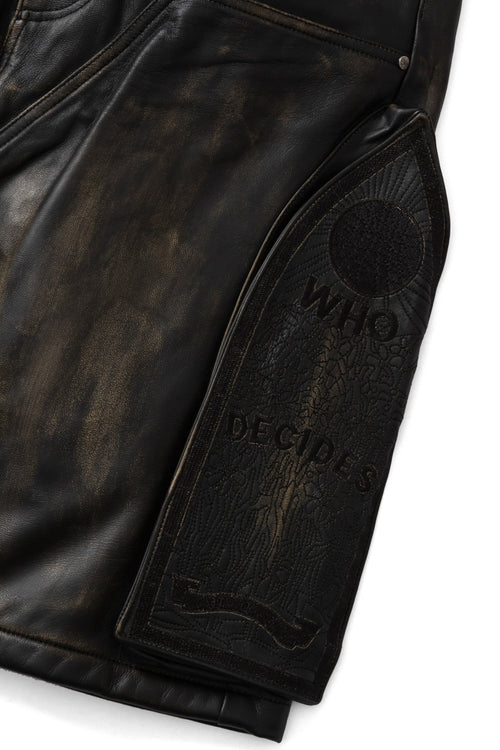 SIDE EMBROIDERY MID LENGTH LEATHER SHORT