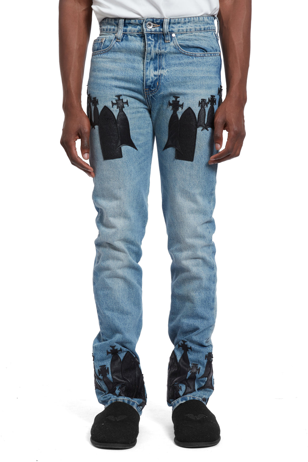 SLIM FIT STONE WASH WITH PATCHES