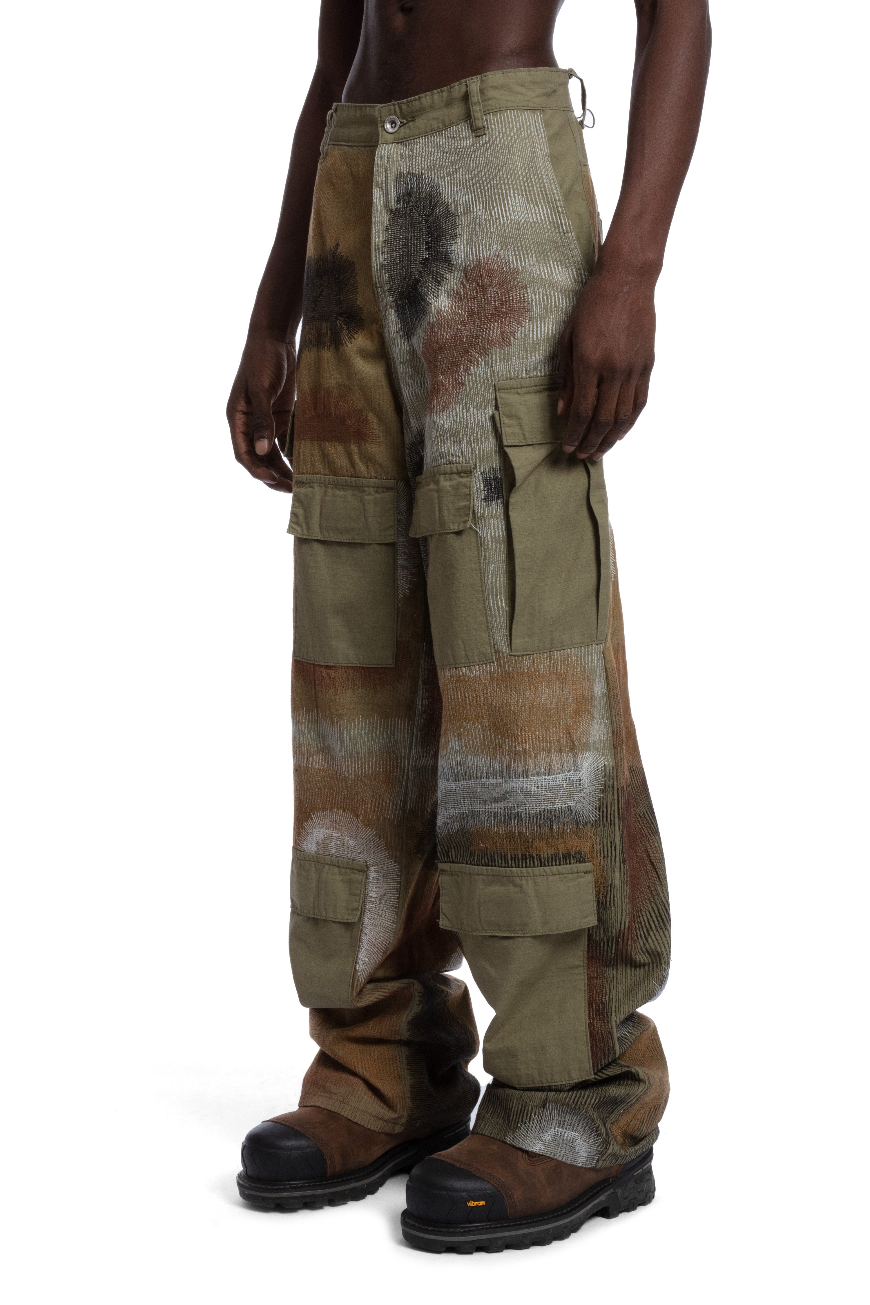 CAMOUFLAGE EMBROIDERY CARGO PANT