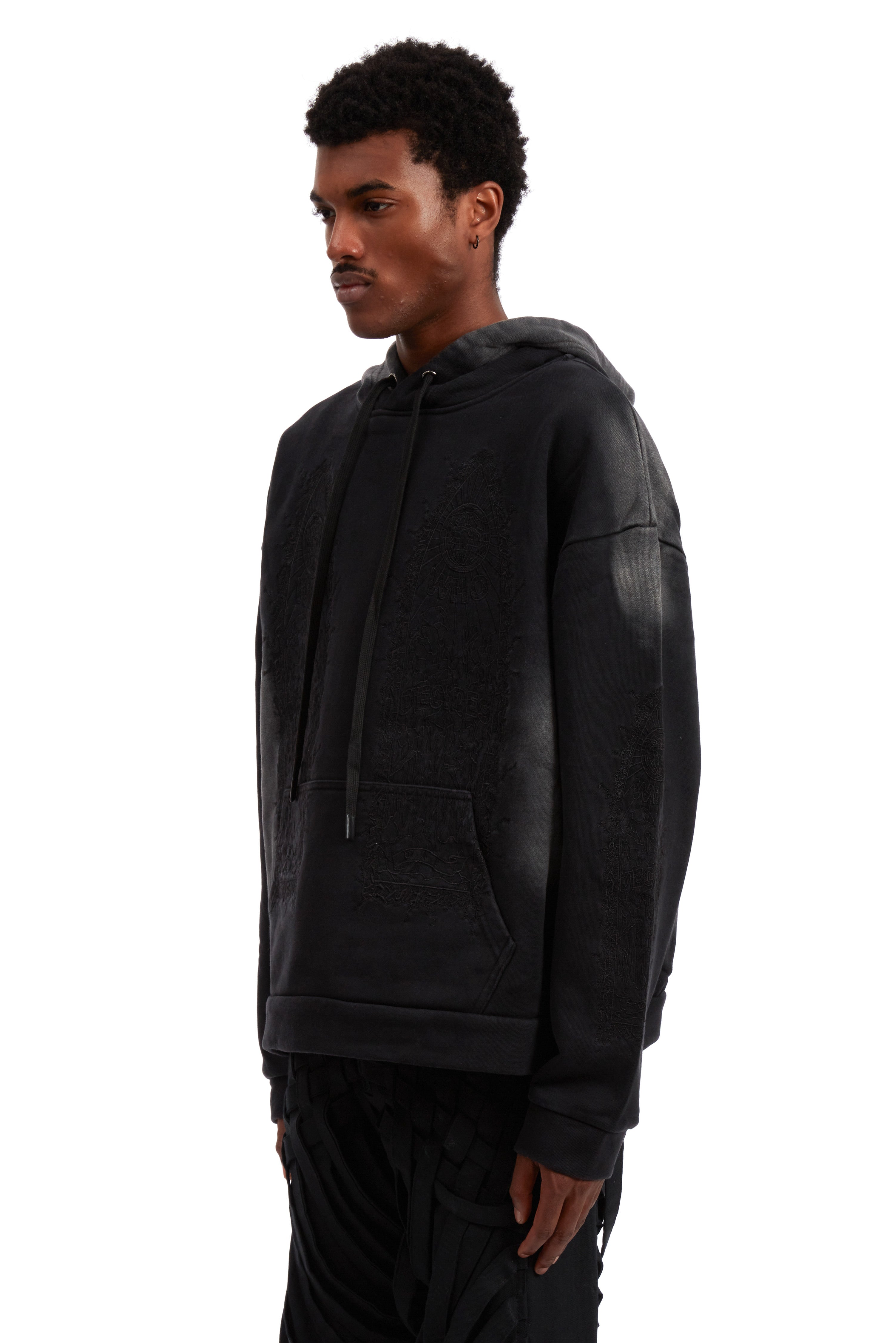 THORNED HOODED PULLOVER