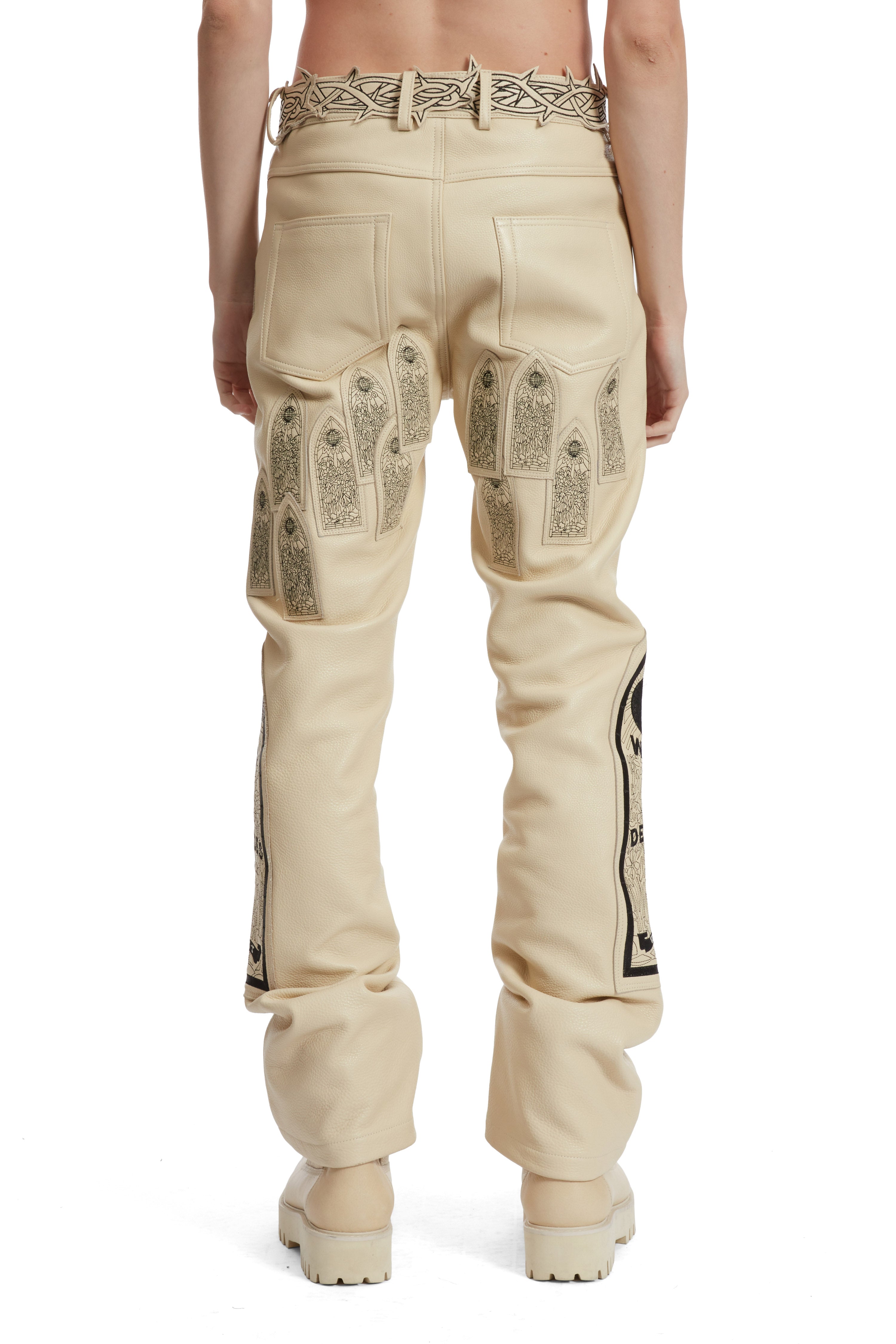 PATCHED ARCH EMBROIDERED PANT